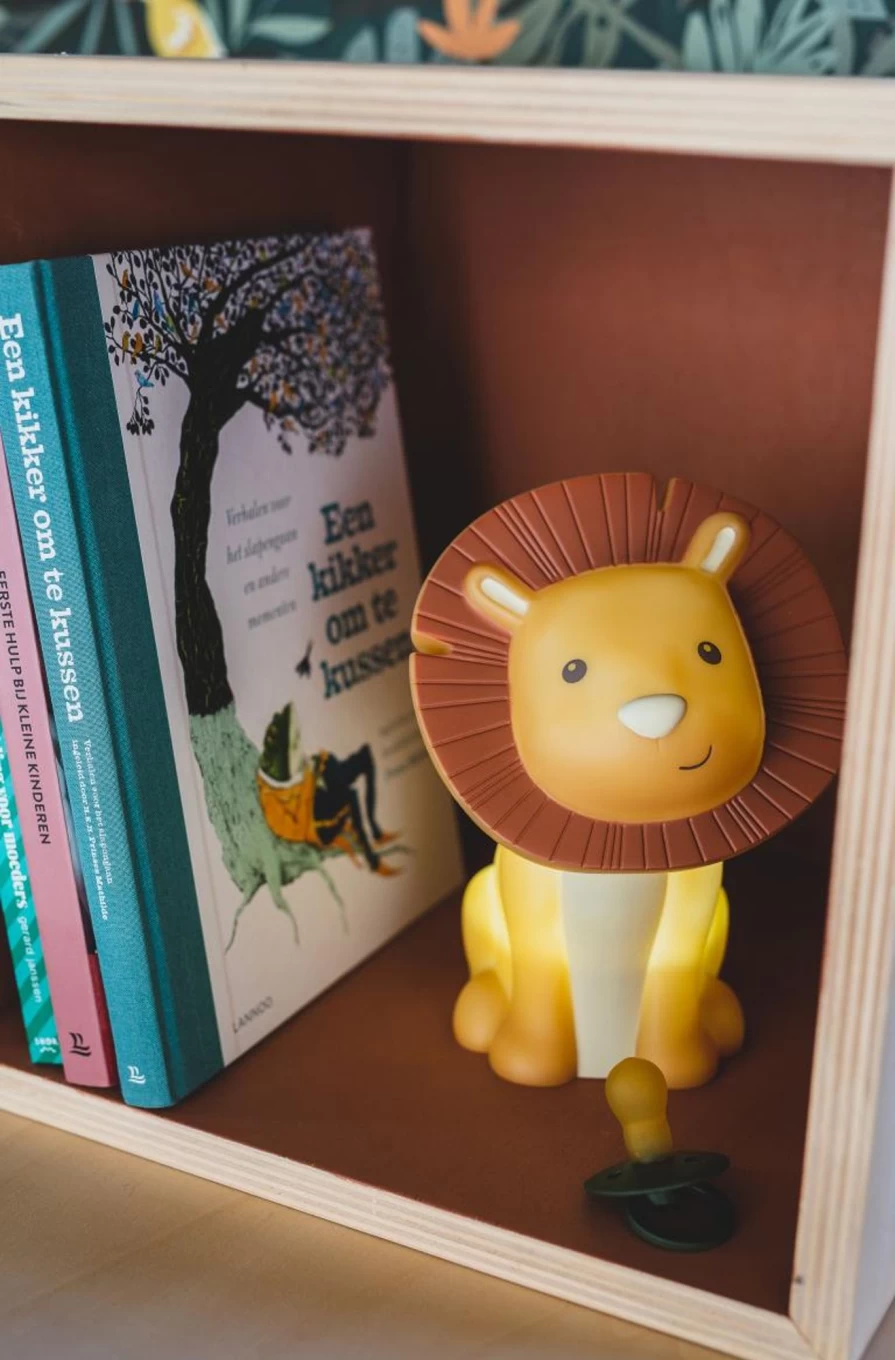 VanHalst Hakuna Lion Night Light - Soft Glow LED Bedside Lamp for Kids Room